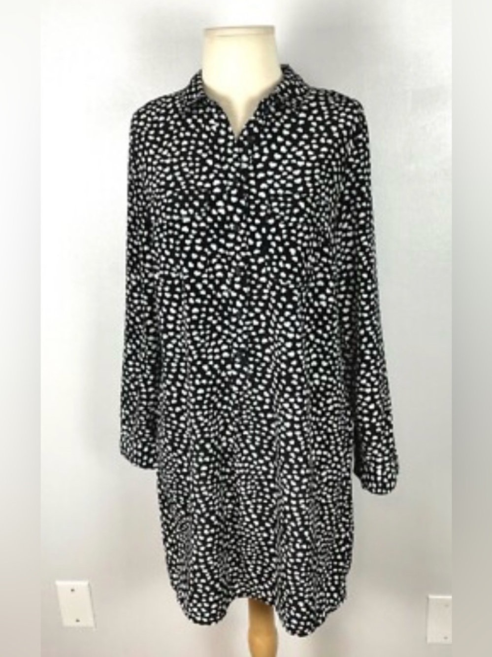 Old Navy Black Shift Dress with White Heart Print